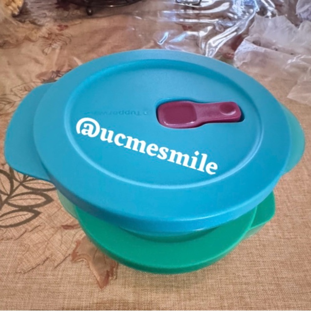 Tupperware CrystalWave Blue/Mint Green Bowl Set